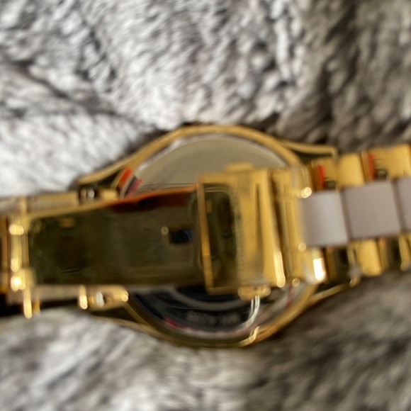 Michael Kors watch - Picture 4 of 9